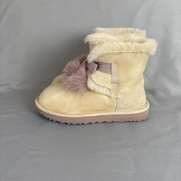 Womens 8 Ugg Boots Gita Powder Cream Purple Pompoms gorgeous RARE (Some Wear) - Picture 13 of 16